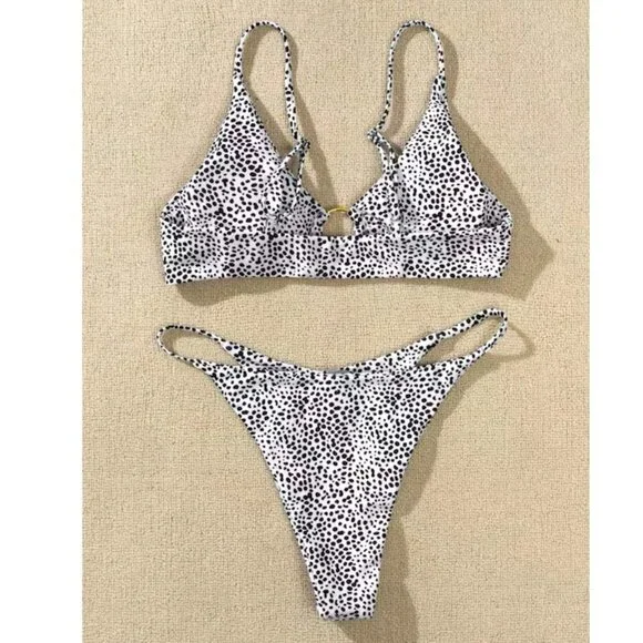 bikini - Picture 2 of 6